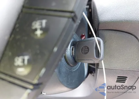 2012 Mazda Mazda3 I Touring z USA, uszkodzony, nr VIN JM1BL1V8XC1563382